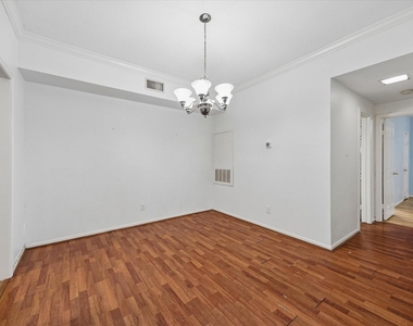 2255 Braeswood Park Drive - Photo Thumbnail 5