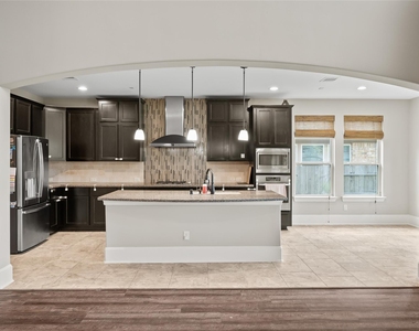 1714 Wickham Reach Drive - Photo Thumbnail 10