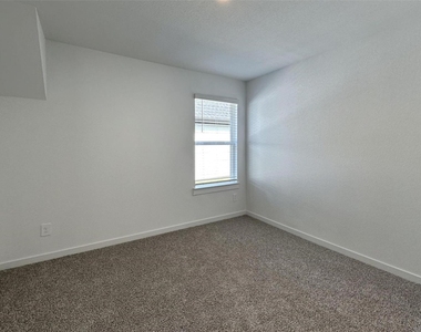 31727 Margaret Woods Lane - Photo Thumbnail 20