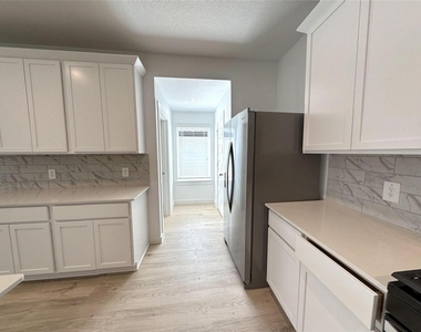 31727 Margaret Woods Lane - Photo Thumbnail 9