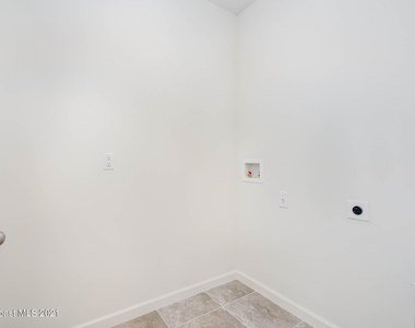 724 Starland Street Se - Photo Thumbnail 13