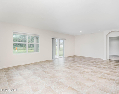 724 Starland Street Se - Photo Thumbnail 6