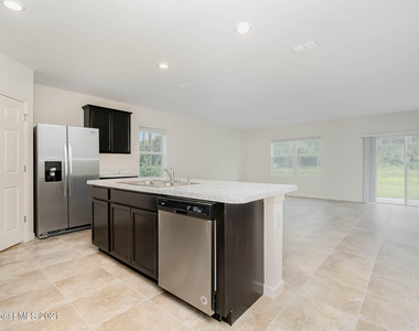724 Starland Street Se - Photo Thumbnail 3