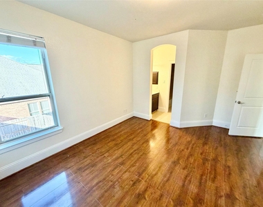 4526 Broken Rock Lane - Photo Thumbnail 30