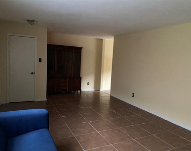 4162 Belle Park Drive - Photo Thumbnail 8