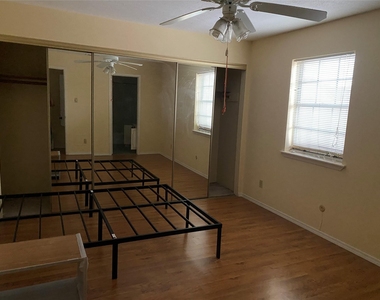 4162 Belle Park Drive - Photo Thumbnail 10