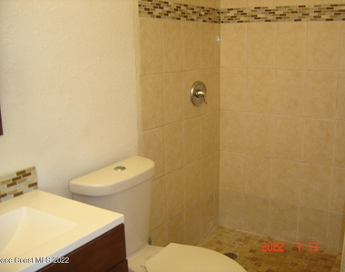7801 Ridgewood Avenue - Photo Thumbnail 6