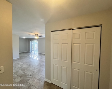 106 Battersea Avenue Ne - Photo Thumbnail 2