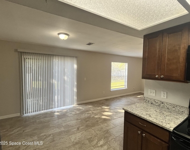 106 Battersea Avenue Ne - Photo Thumbnail 6