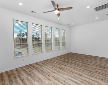 650 Aspen Falls Ct - Photo Thumbnail 10