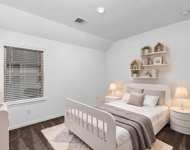 650 Aspen Falls Ct - Photo Thumbnail 4