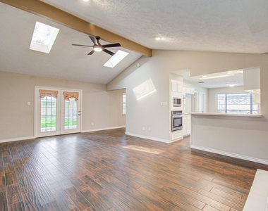 4811 Marywood Drive - Photo Thumbnail 10