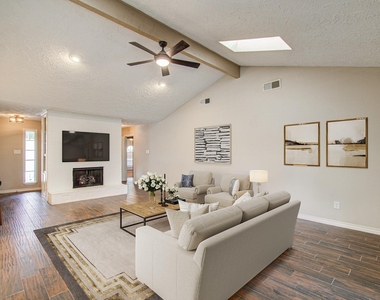 4811 Marywood Drive - Photo Thumbnail 3