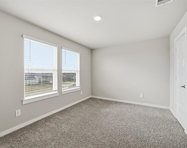 28922 Yulee Mill Drive - Photo Thumbnail 32