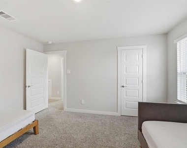 28922 Yulee Mill Drive - Photo Thumbnail 30