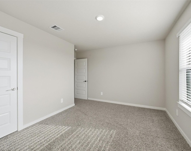 28922 Yulee Mill Drive - Photo Thumbnail 33
