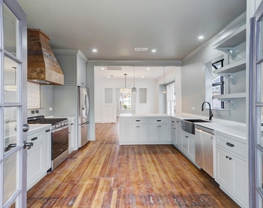 1508 Cortlandt Street - Photo Thumbnail 12