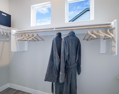 7207 Borland Lane - Photo Thumbnail 21