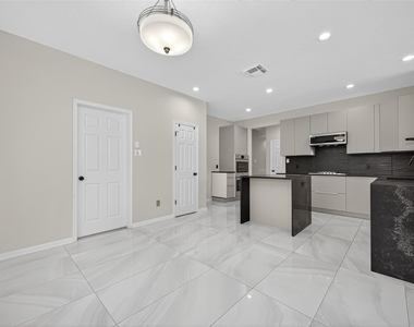 1003 Alp Springs Court - Photo Thumbnail 15