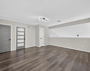 1003 Alp Springs Court - Photo Thumbnail 35