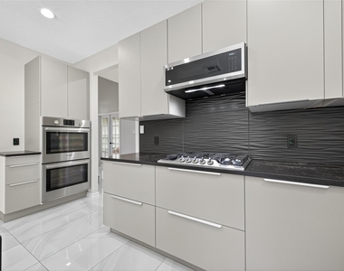 1003 Alp Springs Court - Photo Thumbnail 12