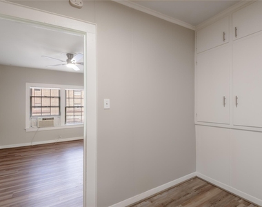 811 Sam Houston Avenue - Photo Thumbnail 7