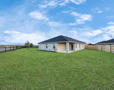 6003 Bella Breeze Drive - Photo Thumbnail 2