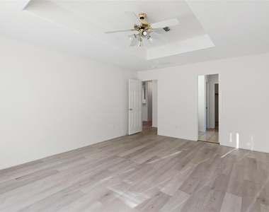 2923 Katybriar Lane - Photo Thumbnail 13