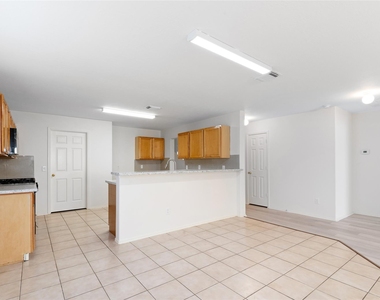 2923 Katybriar Lane - Photo Thumbnail 7