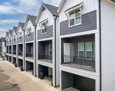 316 Thornton Road - Photo Thumbnail 10