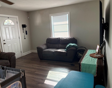 112 Acacia Street - Photo Thumbnail 1
