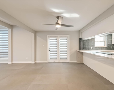 2600 Nantucket Drive - Photo Thumbnail 13
