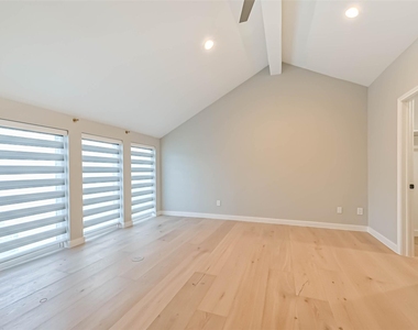 2600 Nantucket Drive - Photo Thumbnail 34