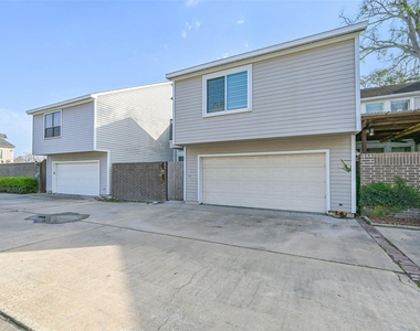2600 Nantucket Drive - Photo Thumbnail 1