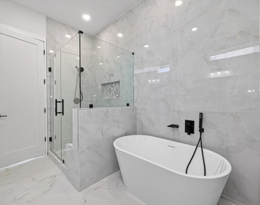 1103 Wilson St - Photo Thumbnail 12