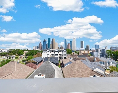 1103 Wilson St - Photo Thumbnail 22