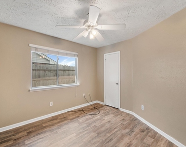 2012 Sandy Knoll Drive - Photo Thumbnail 17