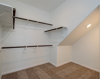 22223 Regal Heights Lane - Photo Thumbnail 10
