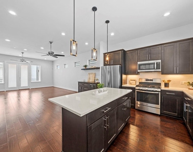 2228 Mcgowen Street - Photo Thumbnail 15