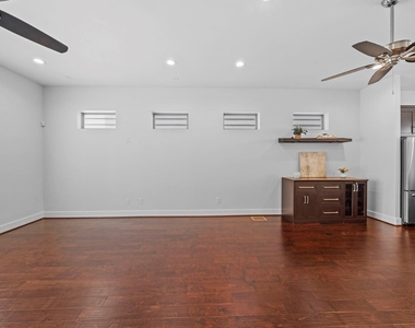 2228 Mcgowen Street - Photo Thumbnail 9