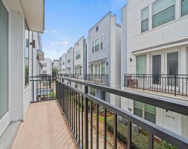 2228 Mcgowen Street - Photo Thumbnail 10