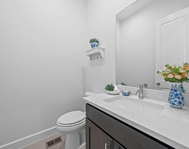 2228 Mcgowen Street - Photo Thumbnail 16