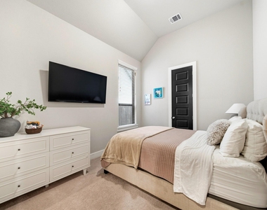 8902 Iron Forge Road - Photo Thumbnail 12