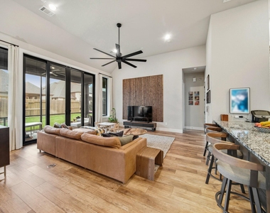 8902 Iron Forge Road - Photo Thumbnail 20