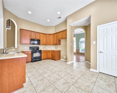 20790 Kenswick Park Drive - Photo Thumbnail 10