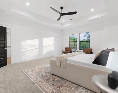 518 Clinton Street - Photo Thumbnail 5
