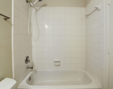 2944 Sandcastle Lane - Photo Thumbnail 30