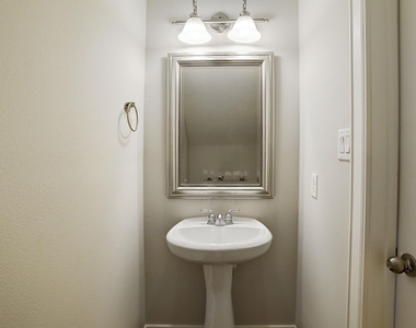 2944 Sandcastle Lane - Photo Thumbnail 19