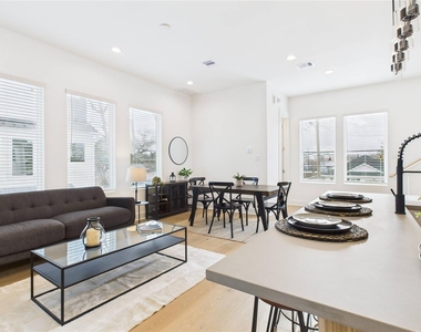 2426 Freeman Street - Photo Thumbnail 17