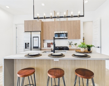 2426 Freeman Street - Photo Thumbnail 15